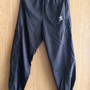 Pantaloni adidas neri