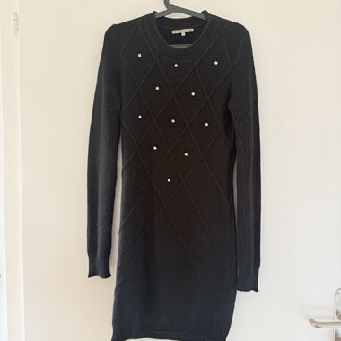 Robe en maille noire de Patrizia Pepe, détails strass