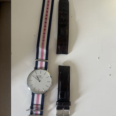 Orologio Daniel Wellington con cinturini intercambiabili