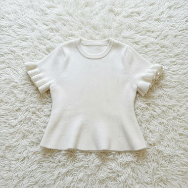 Pull à manches volantées