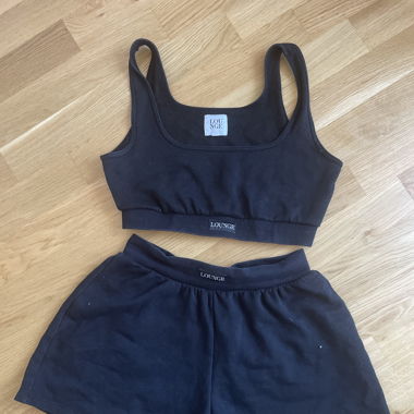 Ensemble Lounge (M)
