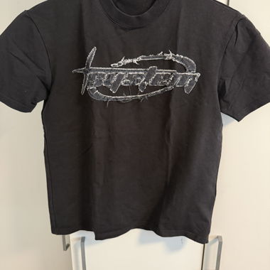T-shirt noir graphique