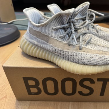 YEEZY Boost 350 V2 Lundmark