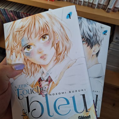 Manga Une touche de bleu volumes 1 and 2