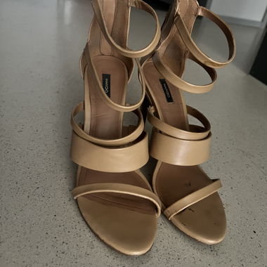 Sandali con tacco alto nude da donna