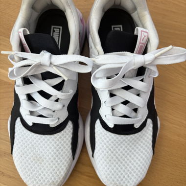 Puma sneakers 