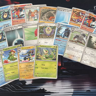 Lot de 21 cartes Pokémon hol/rev foudre noir FR