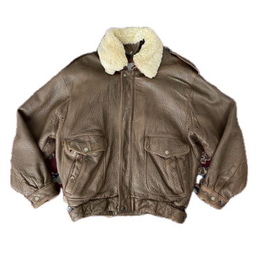 Veste bomber en cuir avec col manquant