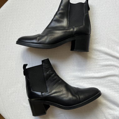 Schwarze Leder-Chelsea Boots Grösse 40