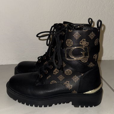 Guess Stiefel
