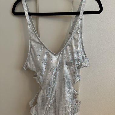 Badeanzug/Body silber mit Cutouts