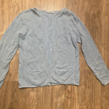 Cardigan Blue motion