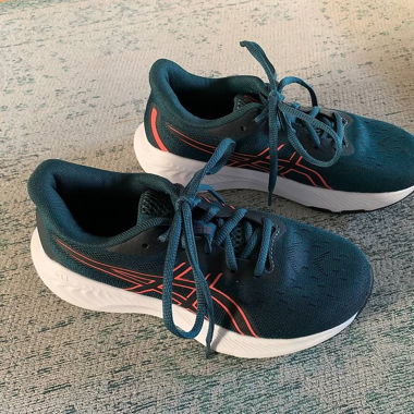 Chaussures de course ASICS en pétrole, pointure 34,5