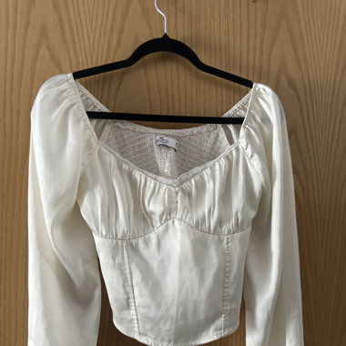Hollister Bluse coquette creme romantisch 