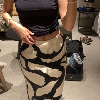 Black-cream maxi skirt XS