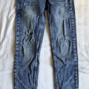 Jeans pour femmes avec broderie