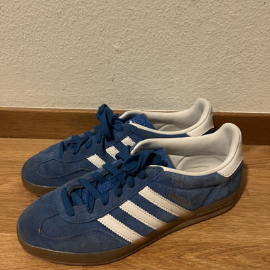 Blue Gazelle - Blue adidas Sneakers