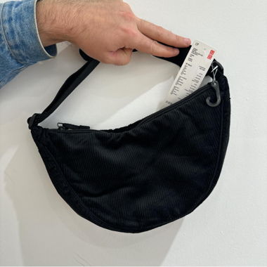 Uniqlo black shoulder bag (curduroy)