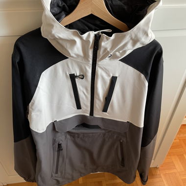 Volcom ski/snowboard jacket – excellent condition
