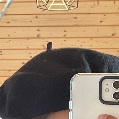black béret 