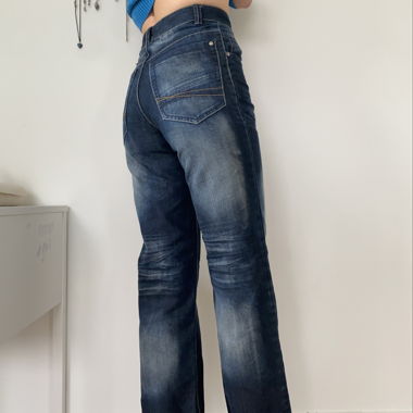 dark blue jeans