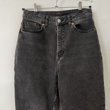 Jeans noir couleur délavé 
