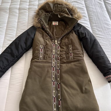 Cappotto invernale Desigual per bambini con cappuccio