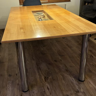 Bel tavolo in legno/legno di faggio