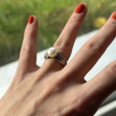 Ring mit Perle