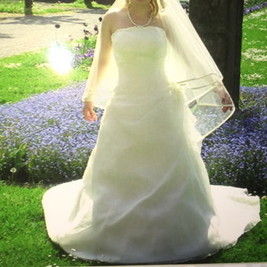 Brautkleid