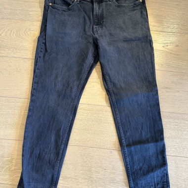 casual black jeans