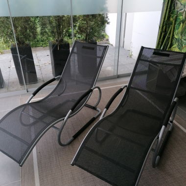 2 x Liegestühle