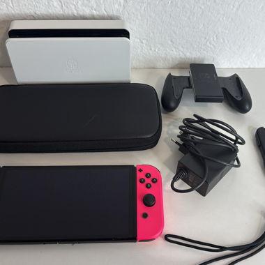 Nintendo Switch OLED in ottime condizioni
