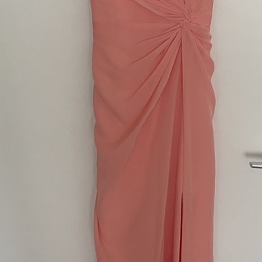 Robe de soirée corail à bretelles spaghetti