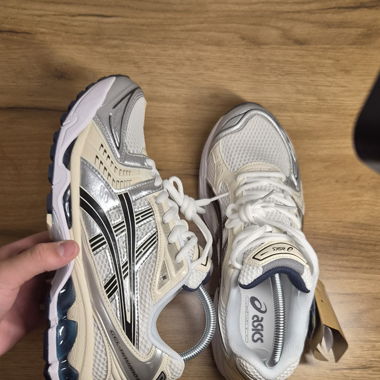 Asics Kayano 14 Blanche Beige