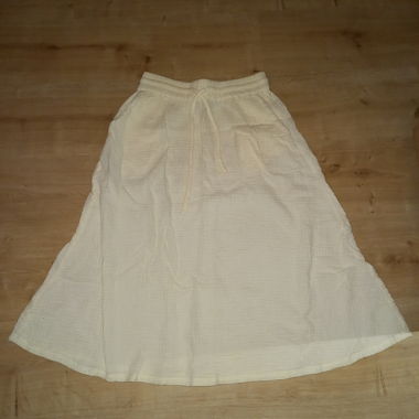 Mid long skirt