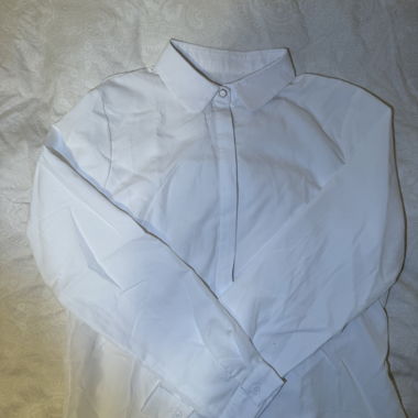 Camicia bianca a maniche lunghe