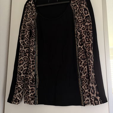 T-shirt noir léopard avec strass