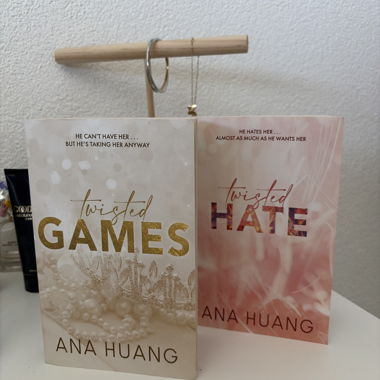 Ana Huang Twisted Games & Hate