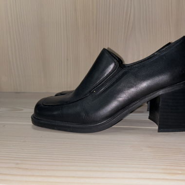 vintage plateau loafers