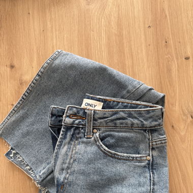 Jeans Only