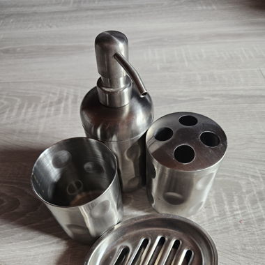 Pots salle de bain