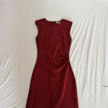 rotes kleid