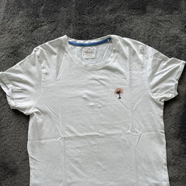Weisses T-Shirt