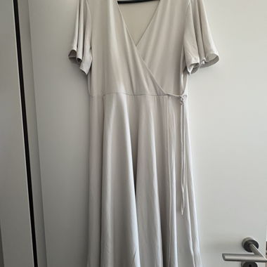Süsses Wrap Dress von H&M in der Grösse L