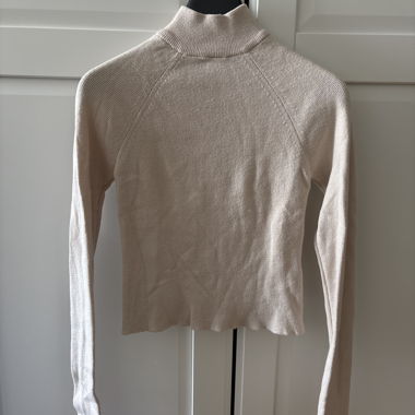 Maglione Beige a Collo Alto