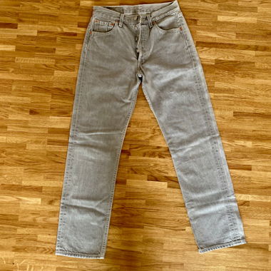 Jeans Levi’s 501 gris clair
