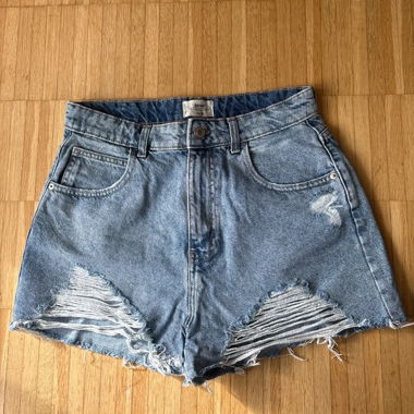 Zerrissene Jeansshorts