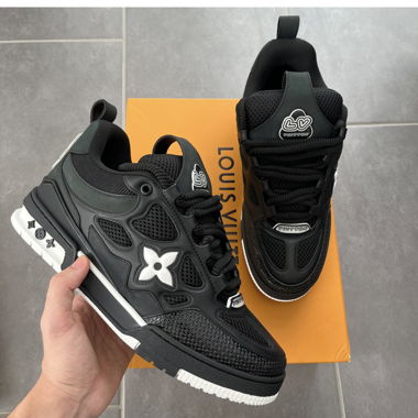 LV Skates Black