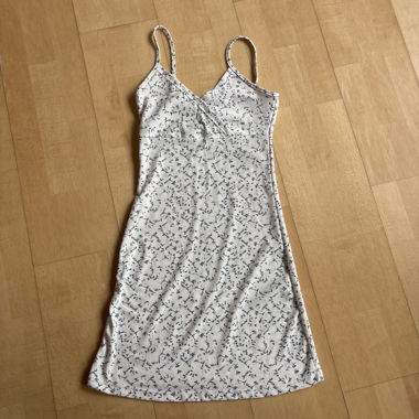 Abito da donna con spalline sottili